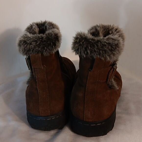Khombu Brown Suede Faux Fur Lined Boots - Picture 3 of 8